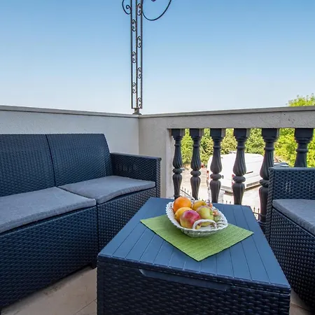 With Pool In Pula,croatia Guest house *