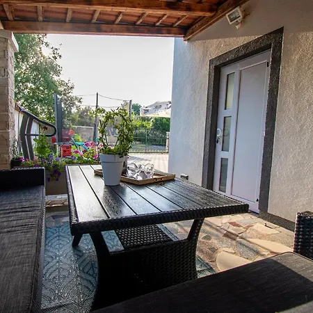 With Pool In Pula,croatia Guest house Pula